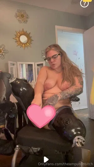 theamputeebitch