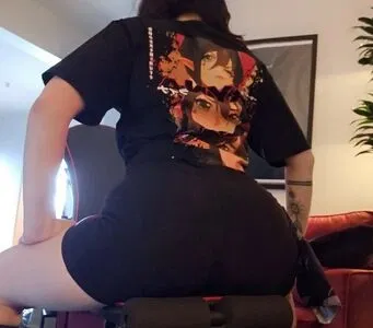 Layna Lazar