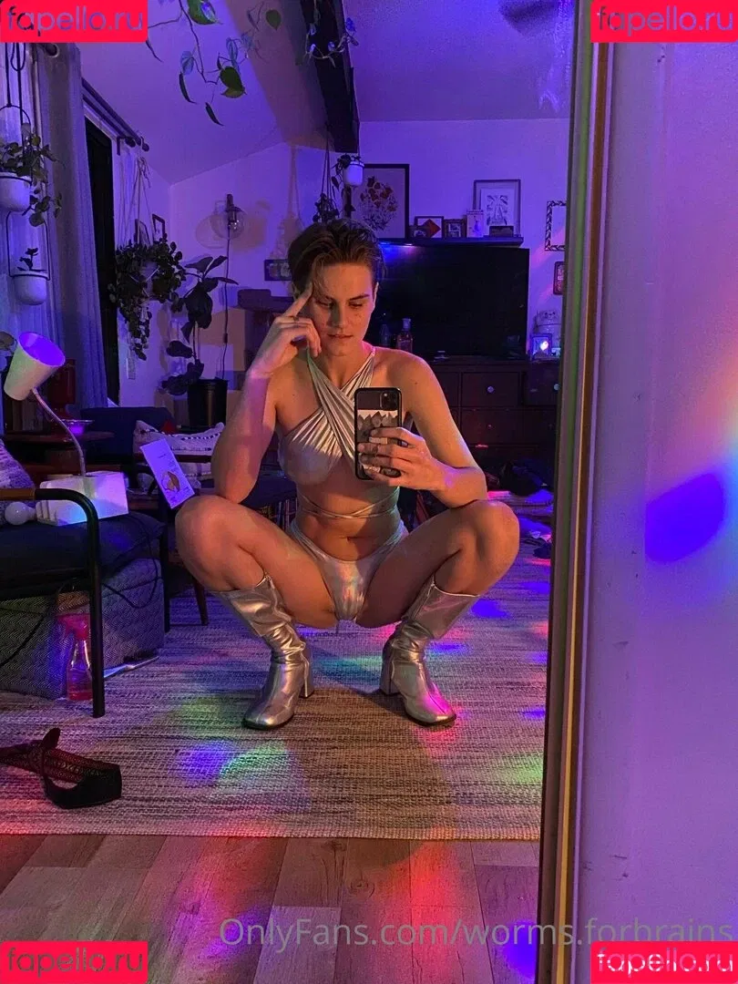 worms.forbrains Onlyfans Photo Gallery 