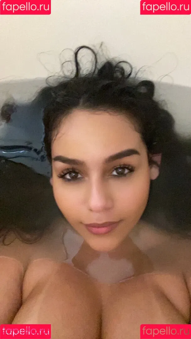 GabbyB Onlyfans Photo Gallery 