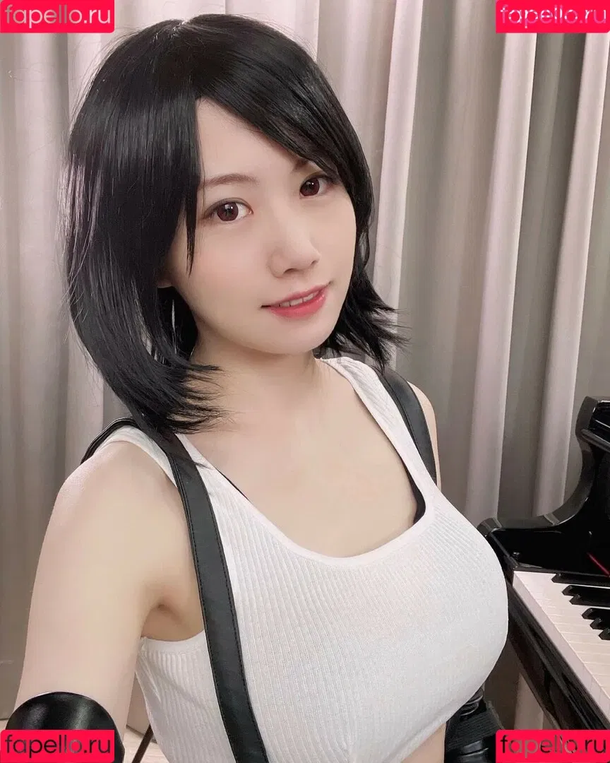 Ru’s Piano Onlyfans Photo Gallery 