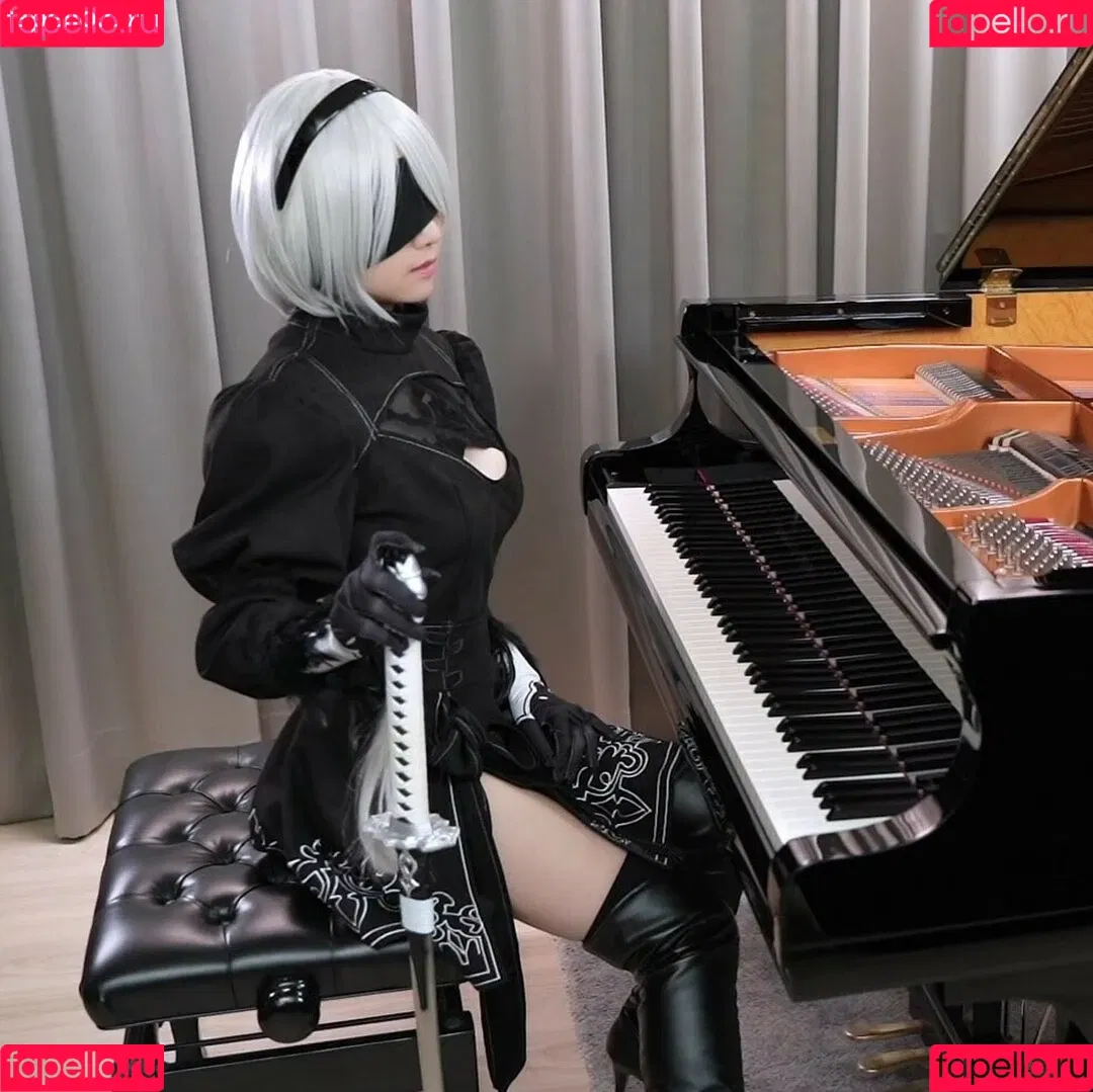 Ru’s Piano Onlyfans Photo Gallery 
