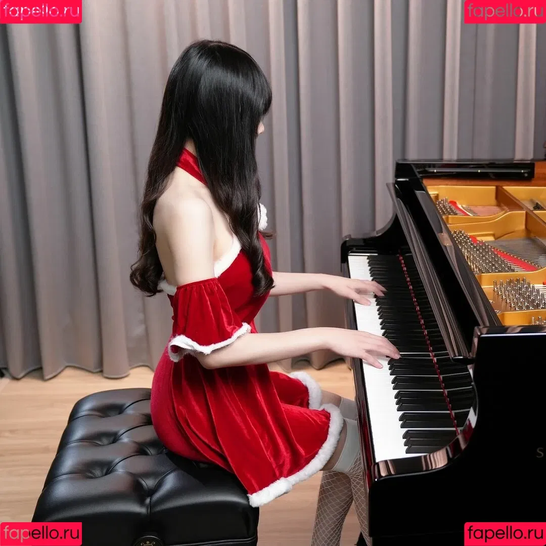 Ru’s Piano Onlyfans Photo Gallery 