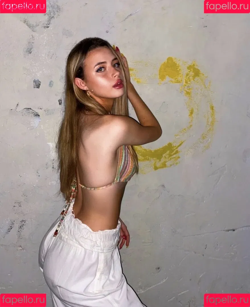 Ainsley Weber Onlyfans Photo Gallery 