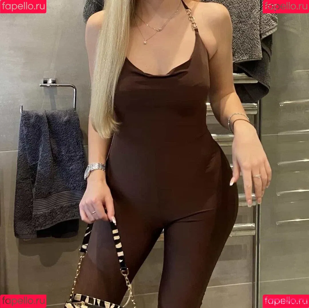 Holly Flintham Onlyfans Photo Gallery 