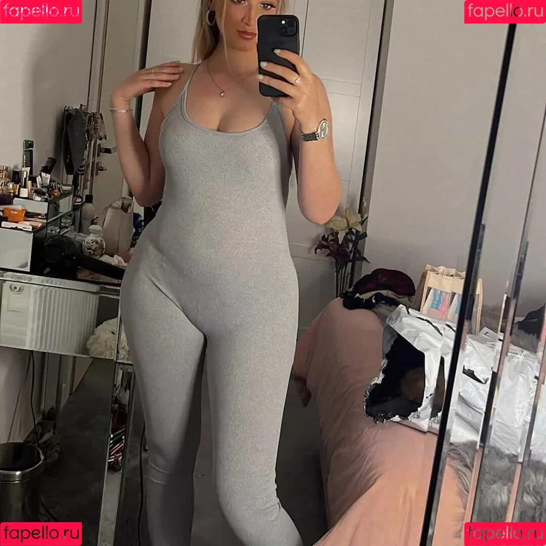 Holly Flintham Onlyfans Photo Gallery 