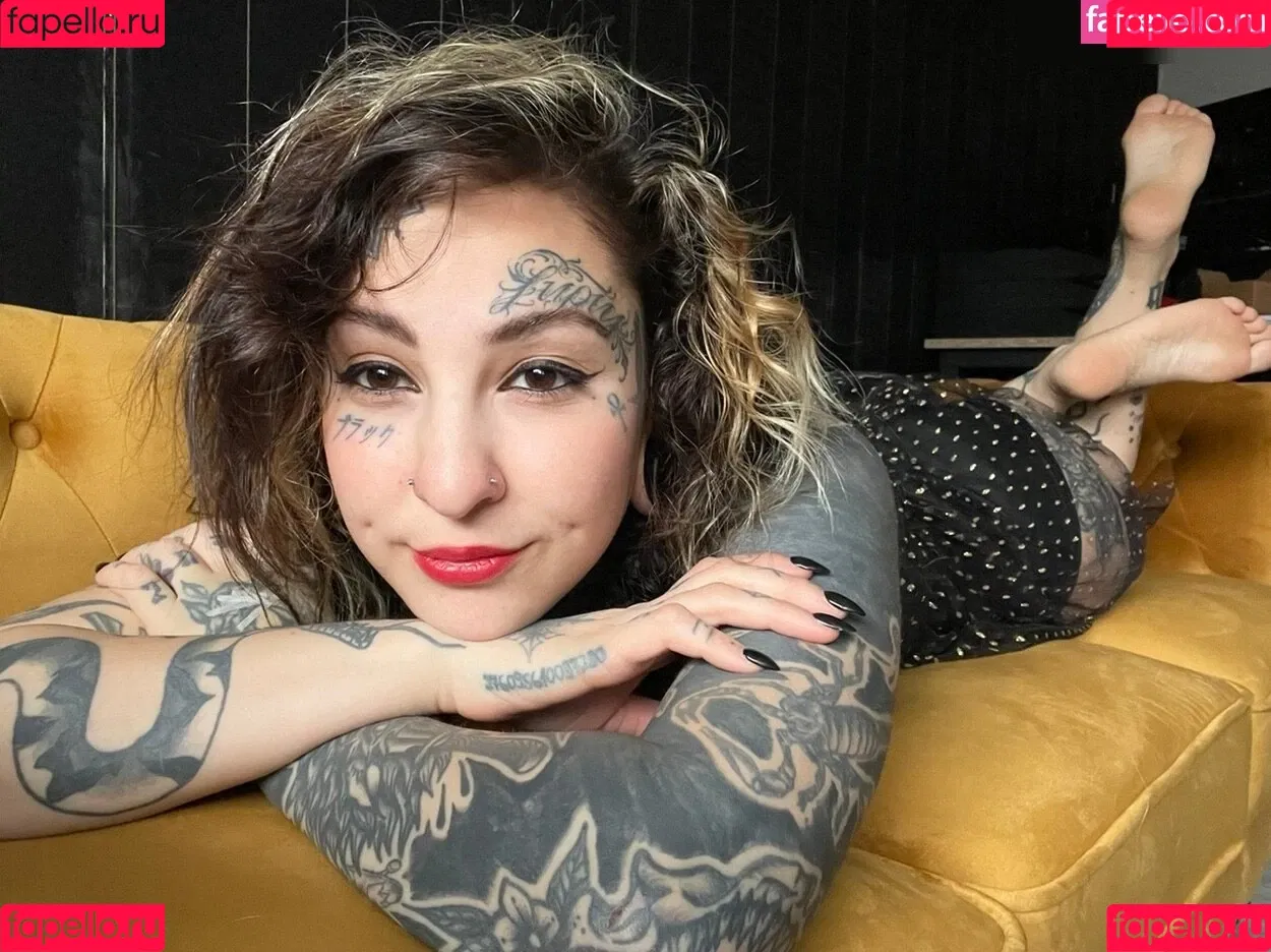 Marry Boeh Onlyfans Photo Gallery 