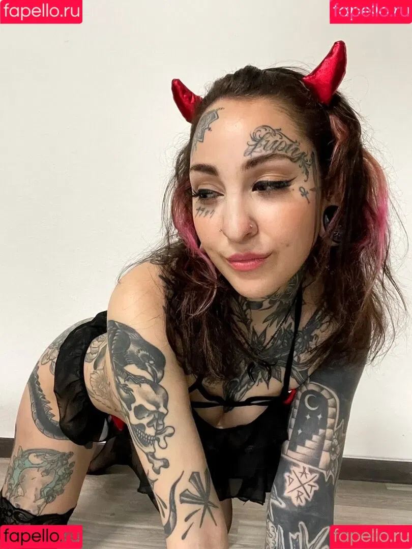 Marry Boeh Onlyfans Photo Gallery 