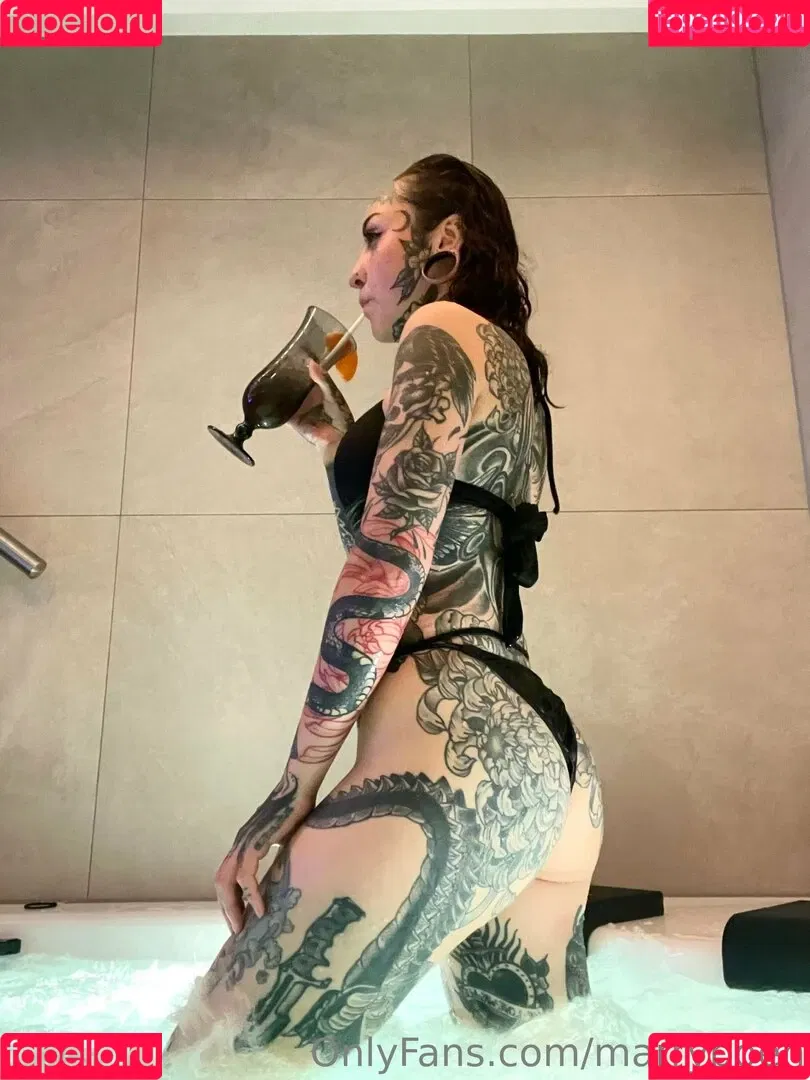 Marry Boeh Onlyfans Photo Gallery 