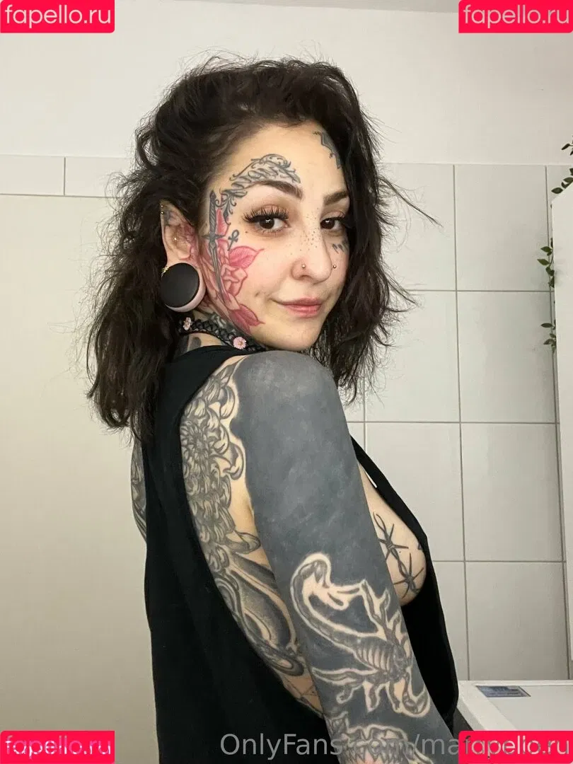 Marry Boeh Onlyfans Photo Gallery 