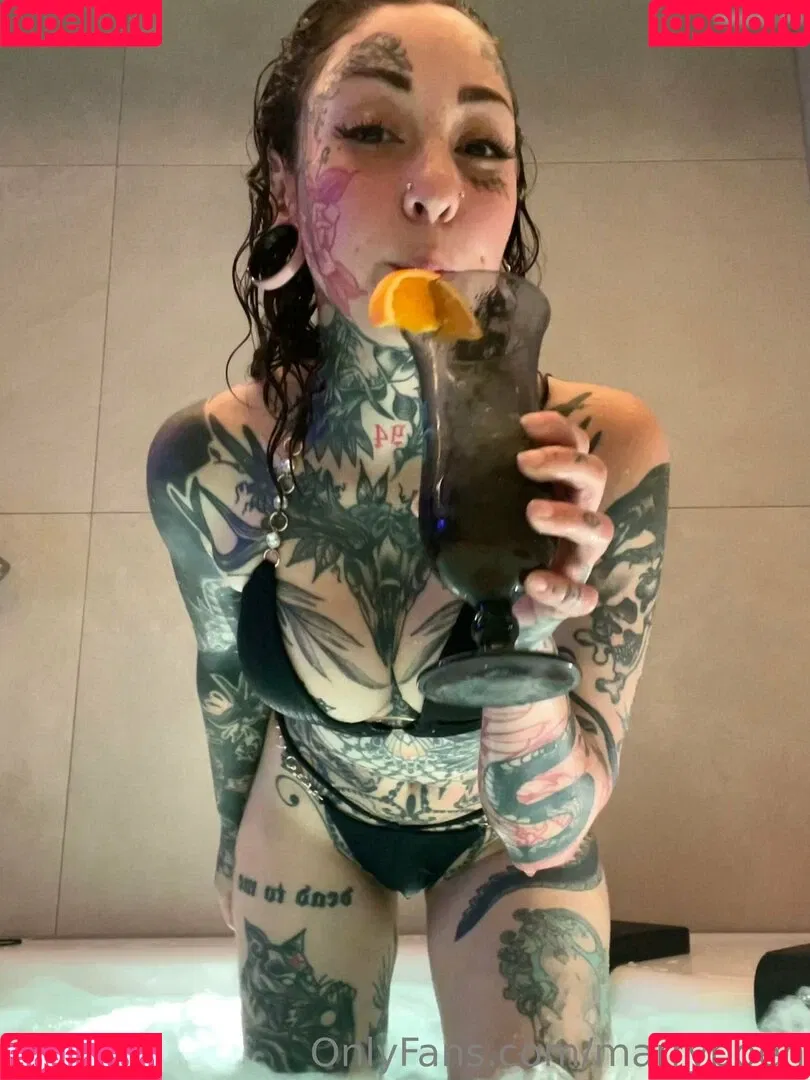 Marry Boeh Onlyfans Photo Gallery 