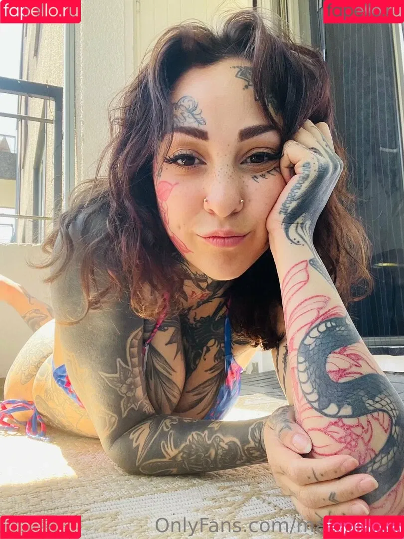 Marry Boeh Onlyfans Photo Gallery 