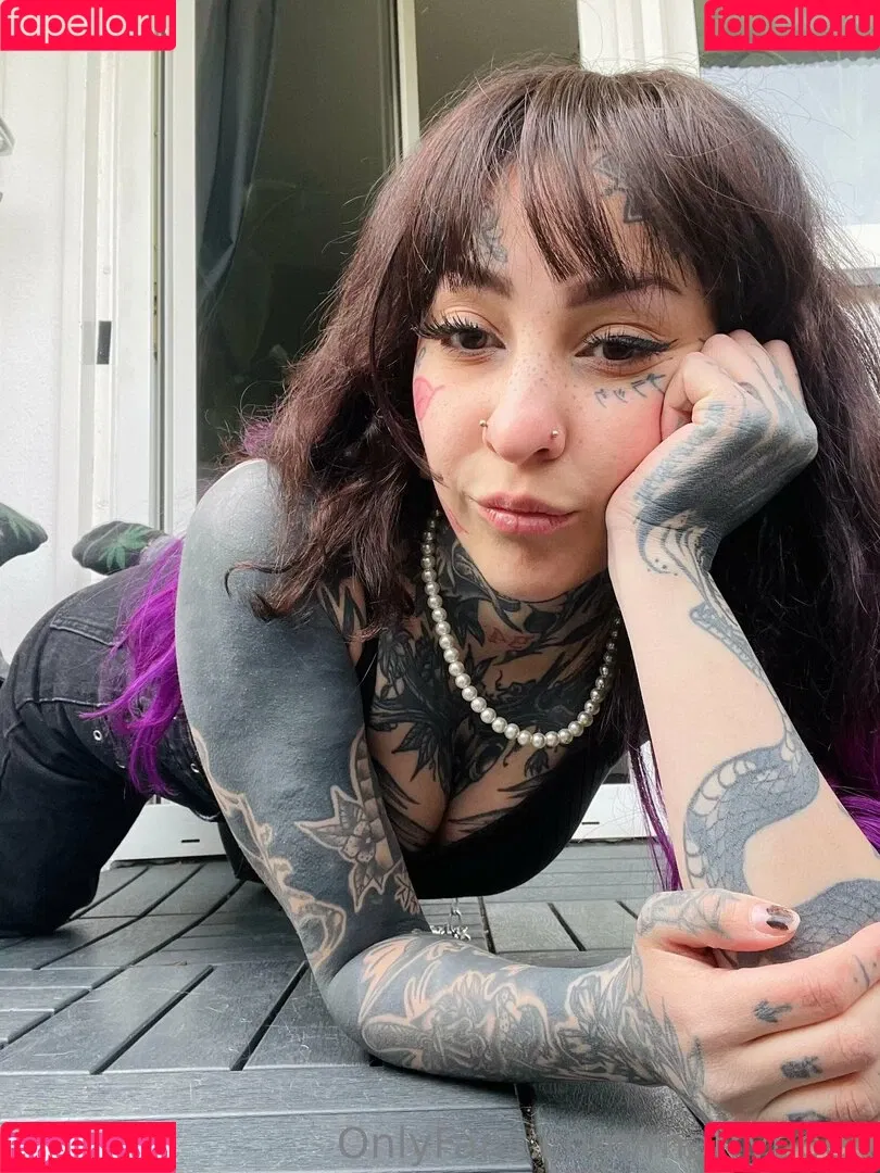 Marry Boeh Onlyfans Photo Gallery 