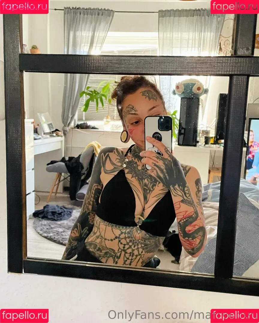 Marry Boeh Onlyfans Photo Gallery 