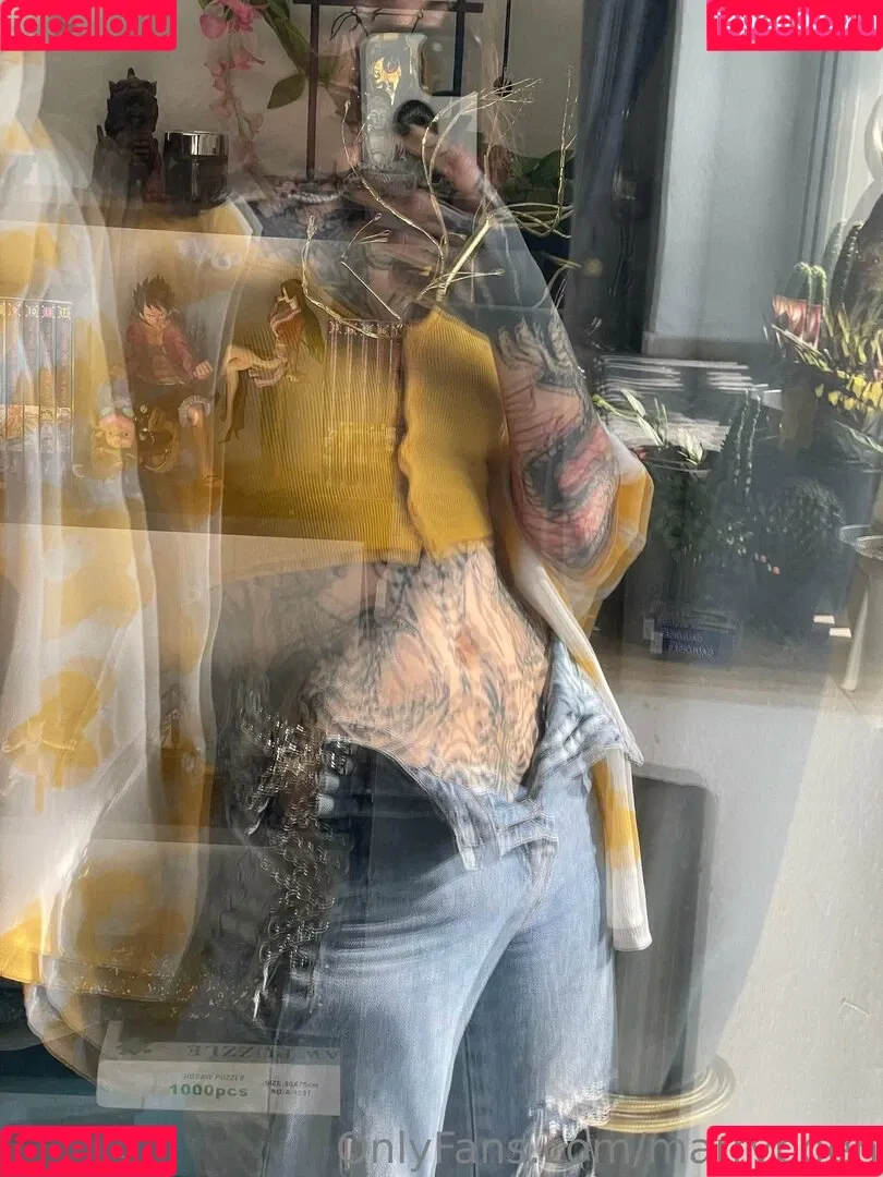 Marry Boeh Onlyfans Photo Gallery 