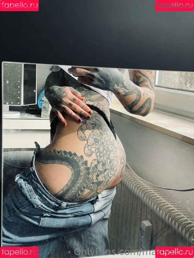 Marry Boeh Onlyfans Photo Gallery 