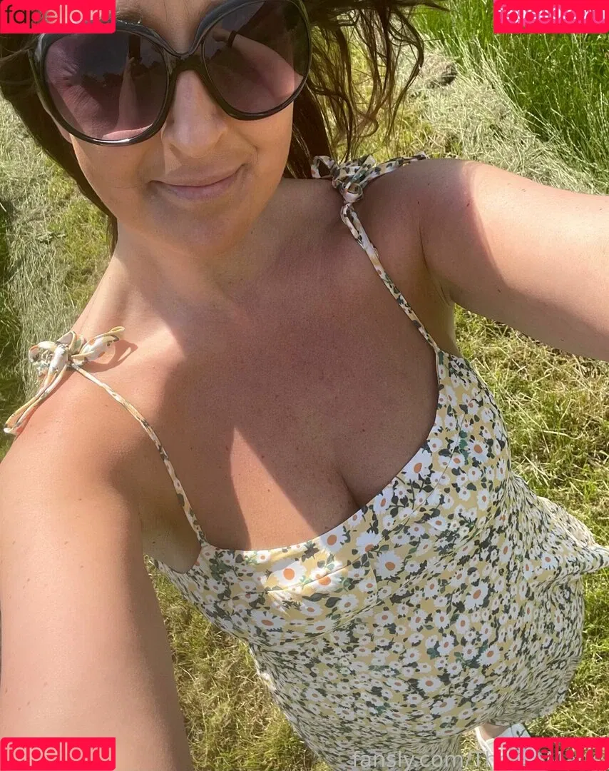 TheEmMarie Onlyfans Photo Gallery 
