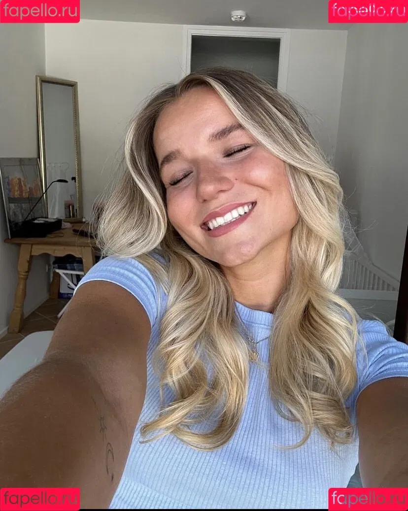 Alina Wachinger Onlyfans Photo Gallery 