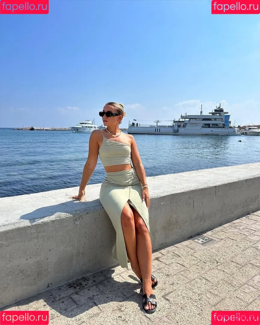 Alina Wachinger Onlyfans Photo Gallery 