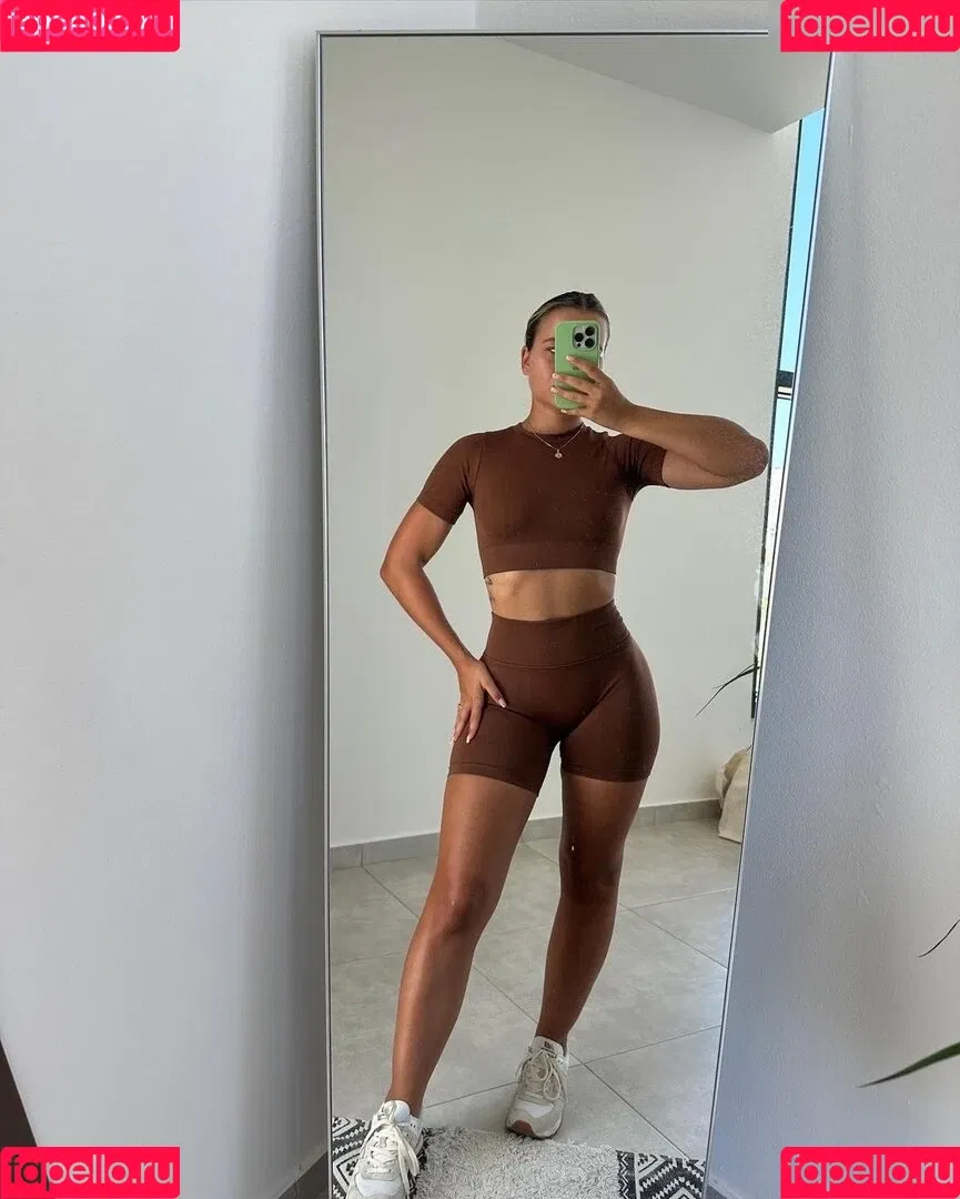 Alina Wachinger Onlyfans Photo Gallery 