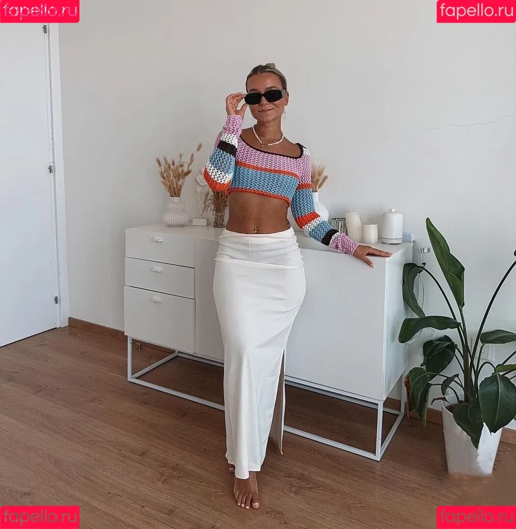 Alina Wachinger Onlyfans Photo Gallery 