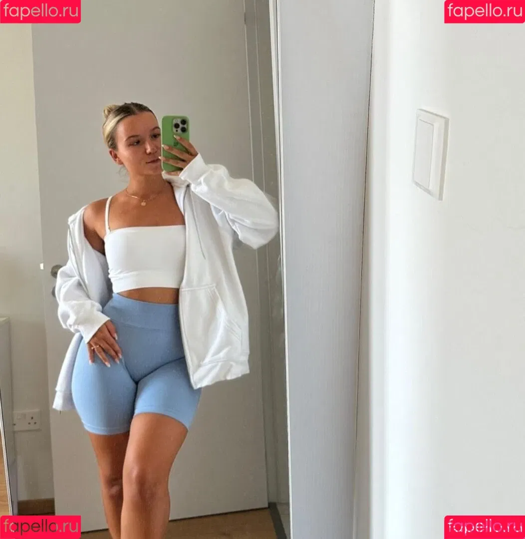 Alina Wachinger Onlyfans Photo Gallery 