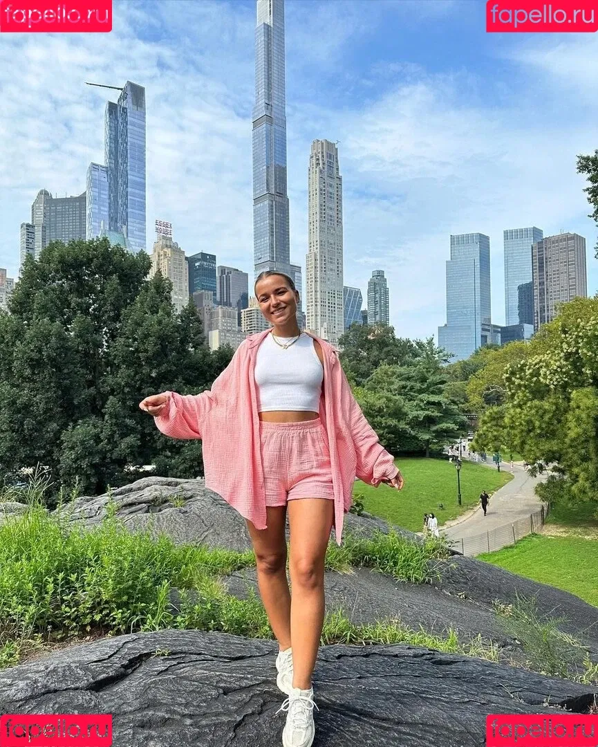 Alina Wachinger Onlyfans Photo Gallery 