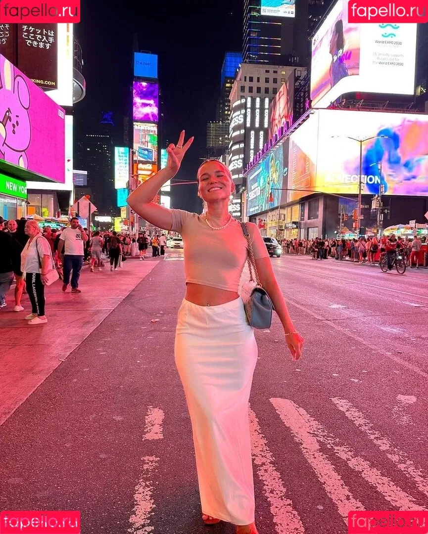 Alina Wachinger Onlyfans Photo Gallery 
