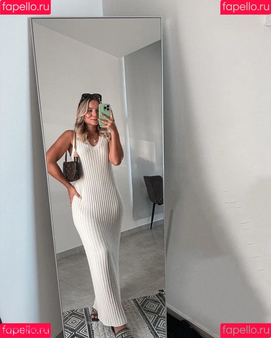 Alina Wachinger Onlyfans Photo Gallery 