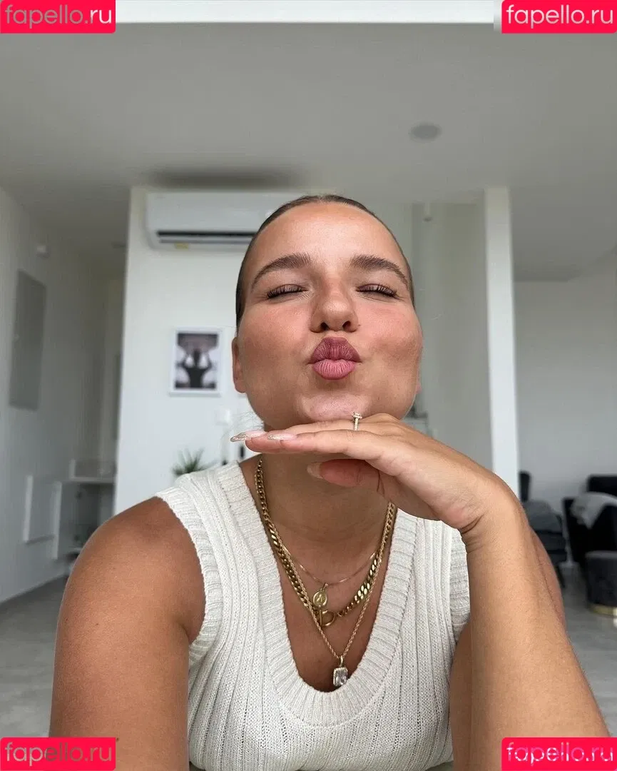 Alina Wachinger Onlyfans Photo Gallery 