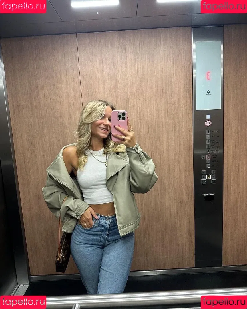 Alina Wachinger Onlyfans Photo Gallery 