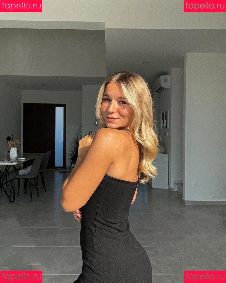 Alina Wachinger Onlyfans Photo Gallery 