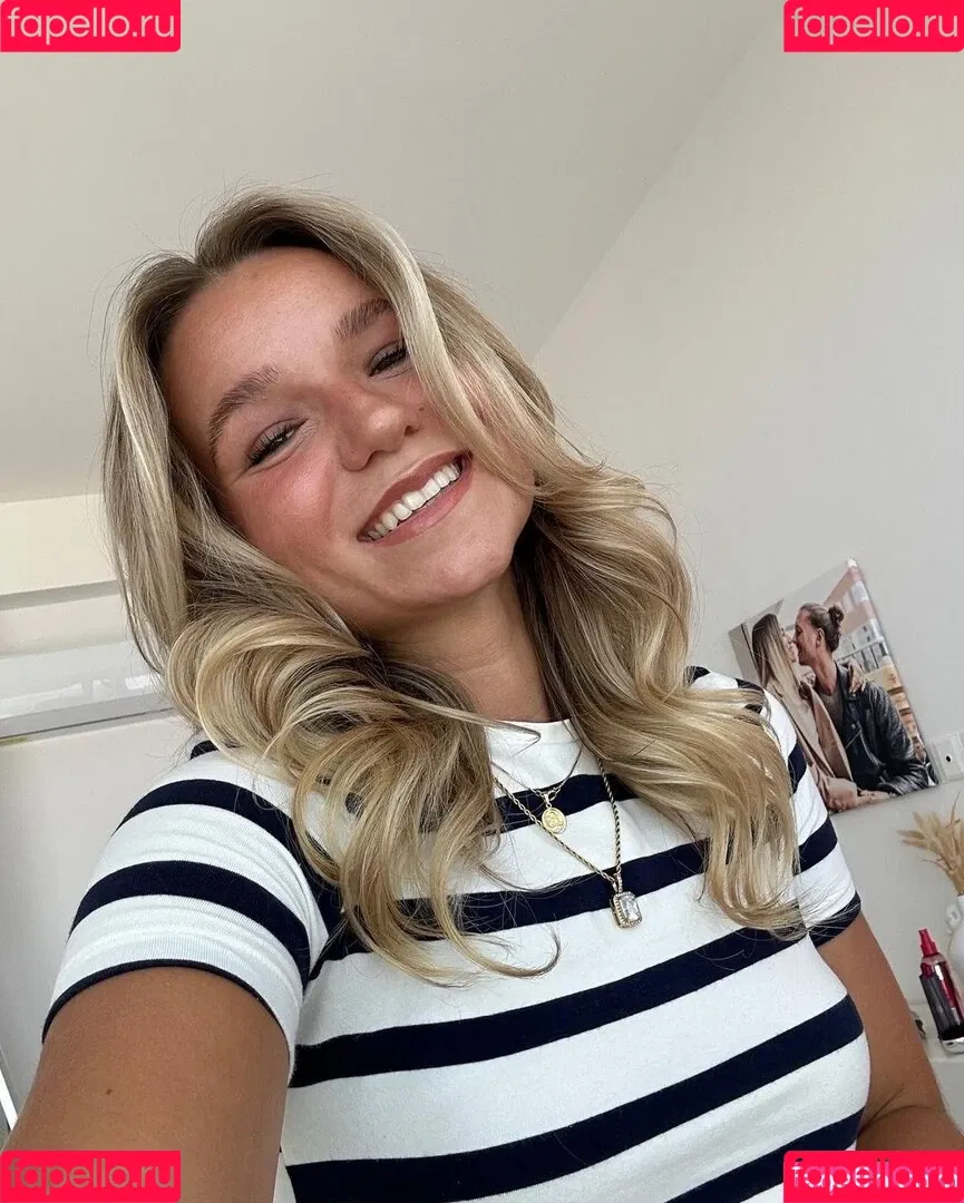 Alina Wachinger Onlyfans Photo Gallery 