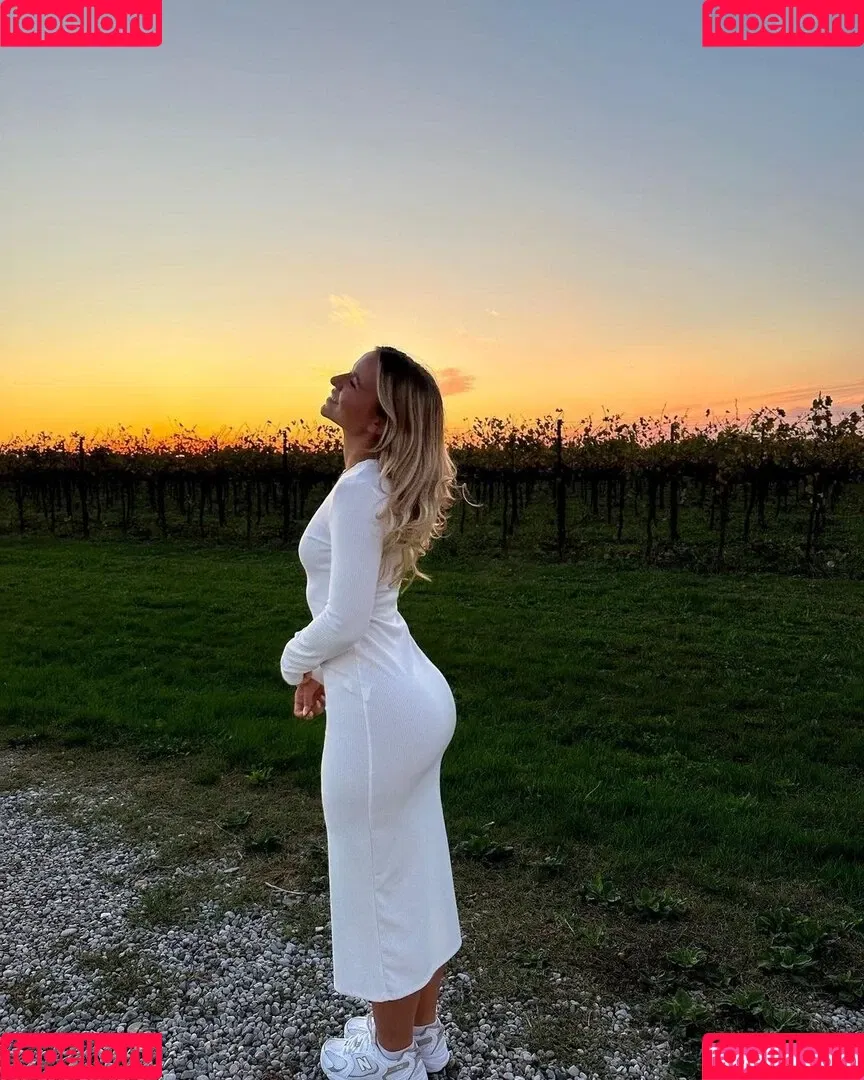Alina Wachinger Onlyfans Photo Gallery 
