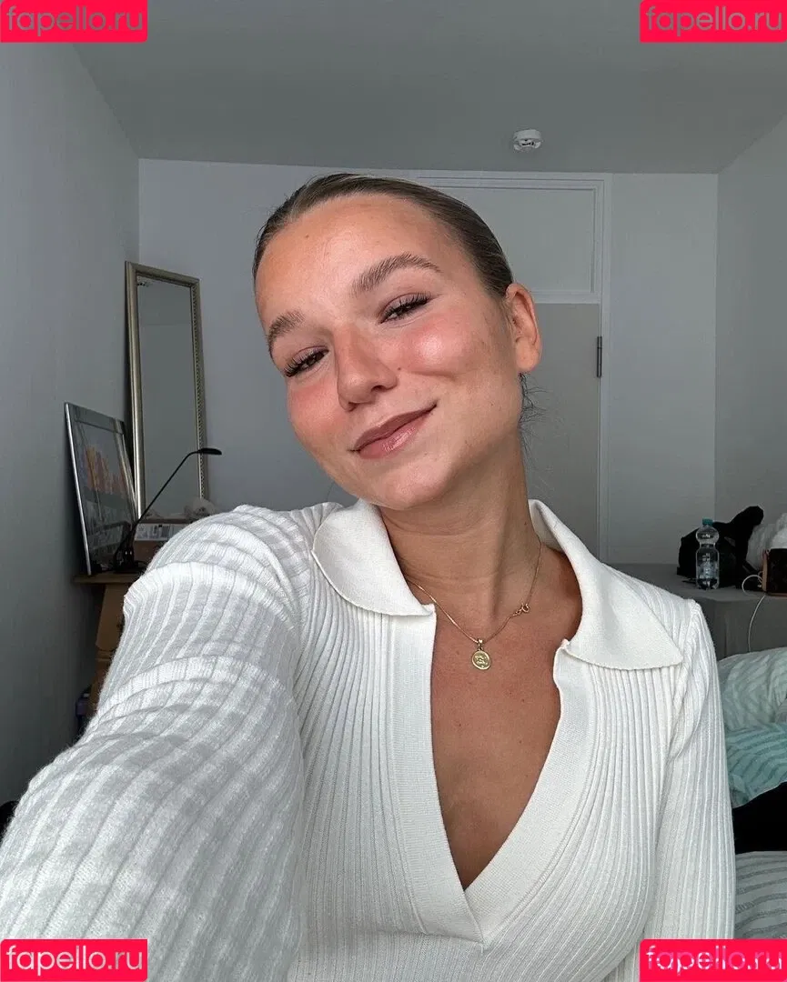 Alina Wachinger Onlyfans Photo Gallery 