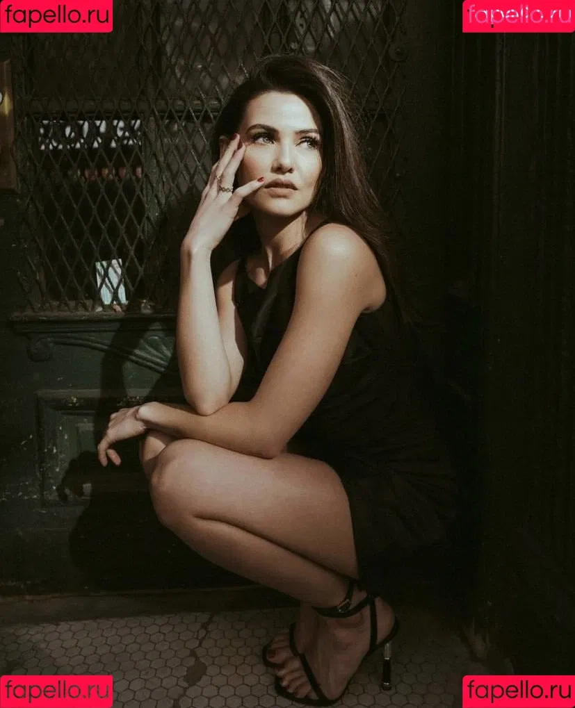 Danielle Campbell Onlyfans Photo Gallery 