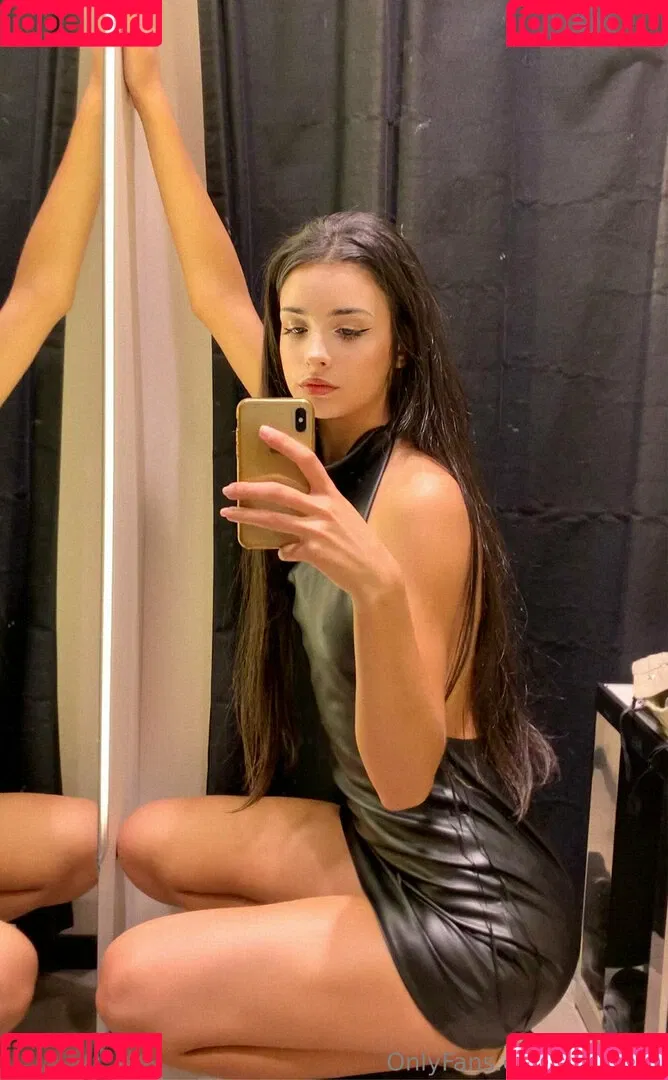 roselean Onlyfans Photo Gallery 