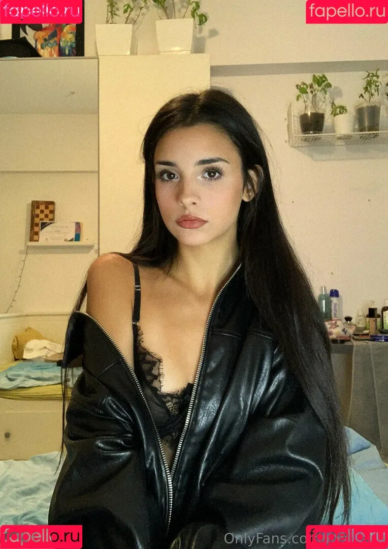 roselean Onlyfans Photo Gallery 
