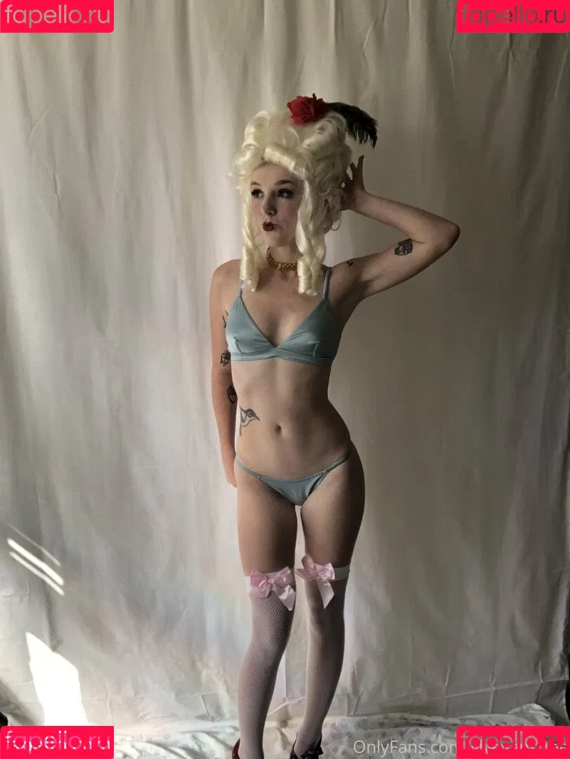 lilyevansfree Onlyfans Photo Gallery 