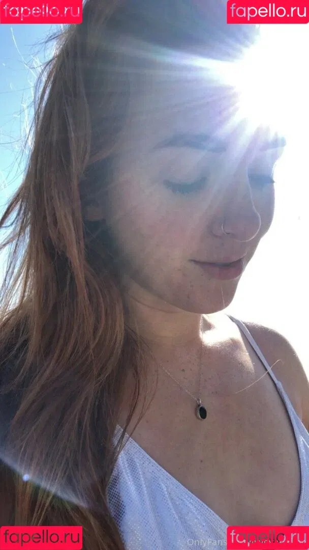lilyevansfree Onlyfans Photo Gallery 