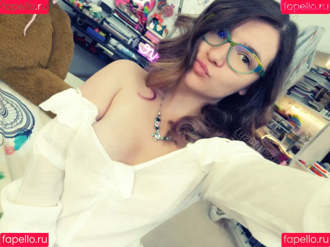 Lyzmania Onlyfans Photo Gallery 