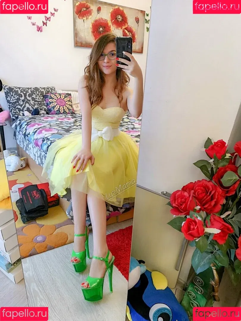 Lyzmania Onlyfans Photo Gallery 
