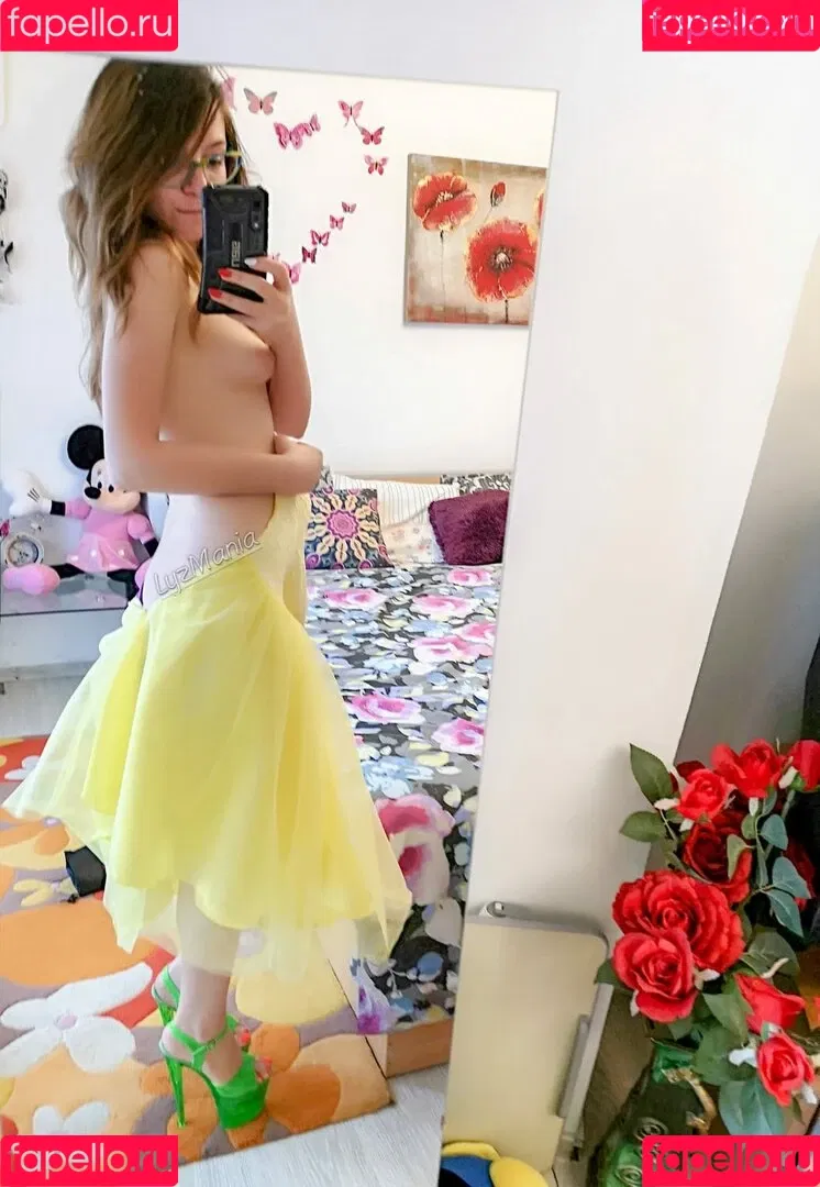 Lyzmania Onlyfans Photo Gallery 