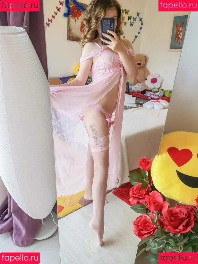 Lyzmania Onlyfans Photo Gallery 