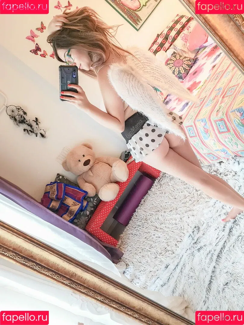 Lyzmania Onlyfans Photo Gallery 