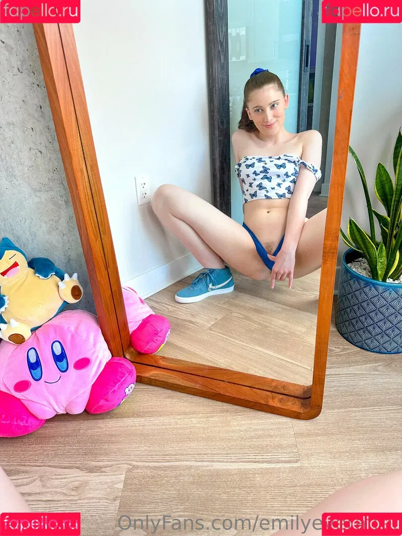 emilybelmontt Onlyfans Photo Gallery 