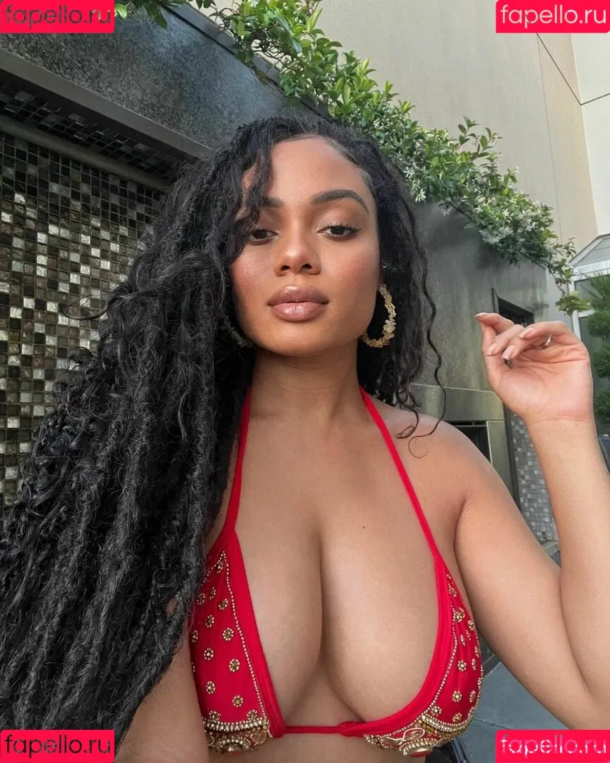 Essence Tatiana Onlyfans Photo Gallery 