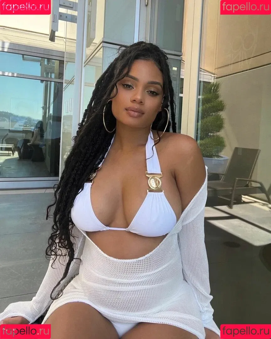 Essence Tatiana Onlyfans Photo Gallery 
