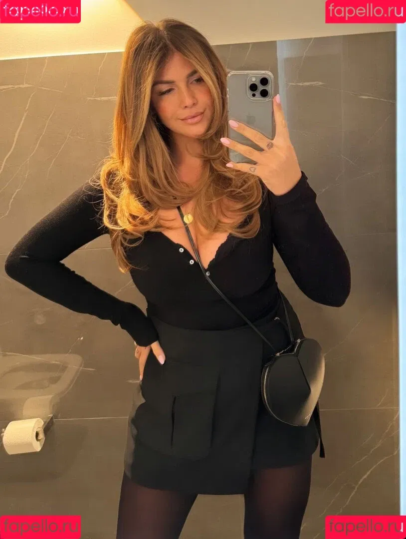 Farina Opoku Onlyfans Photo Gallery 