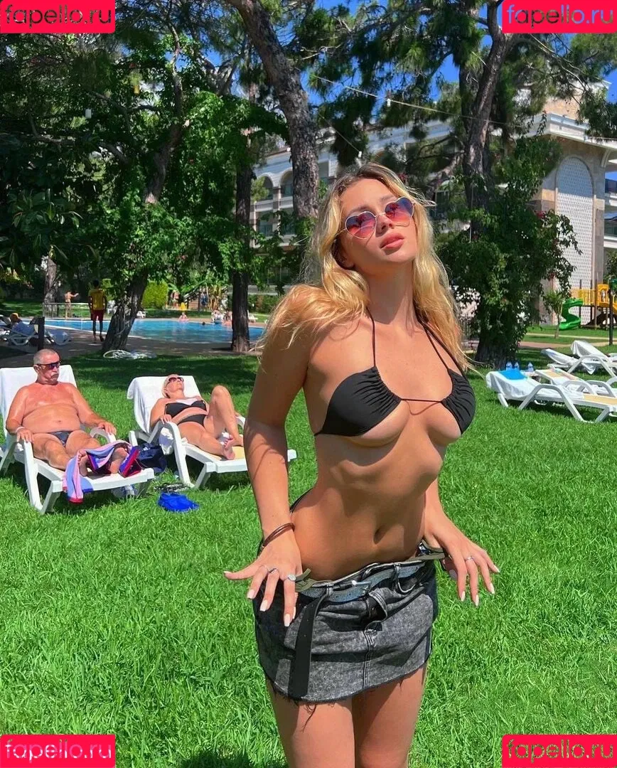 Milash Hub Onlyfans Photo Gallery 